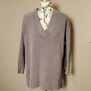 Altar'd State Textured Knit V-Neck Sweater in Taupe - Medium